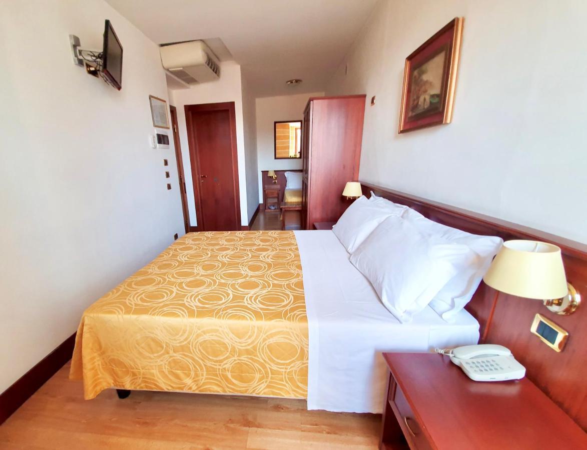 Hotel Aurora Werona Zewnętrze zdjęcie